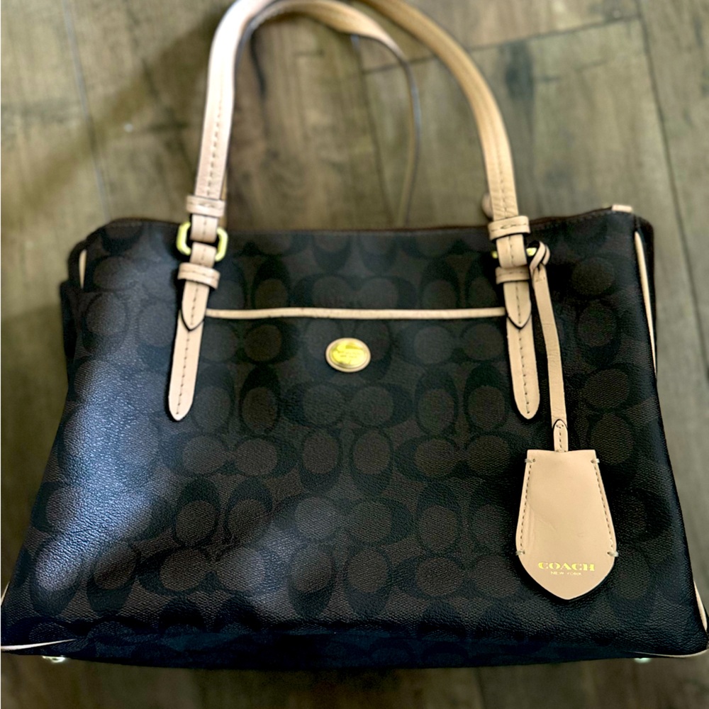 Coach Signature Peyton Double Zip Carryall Tote Purse F26187
